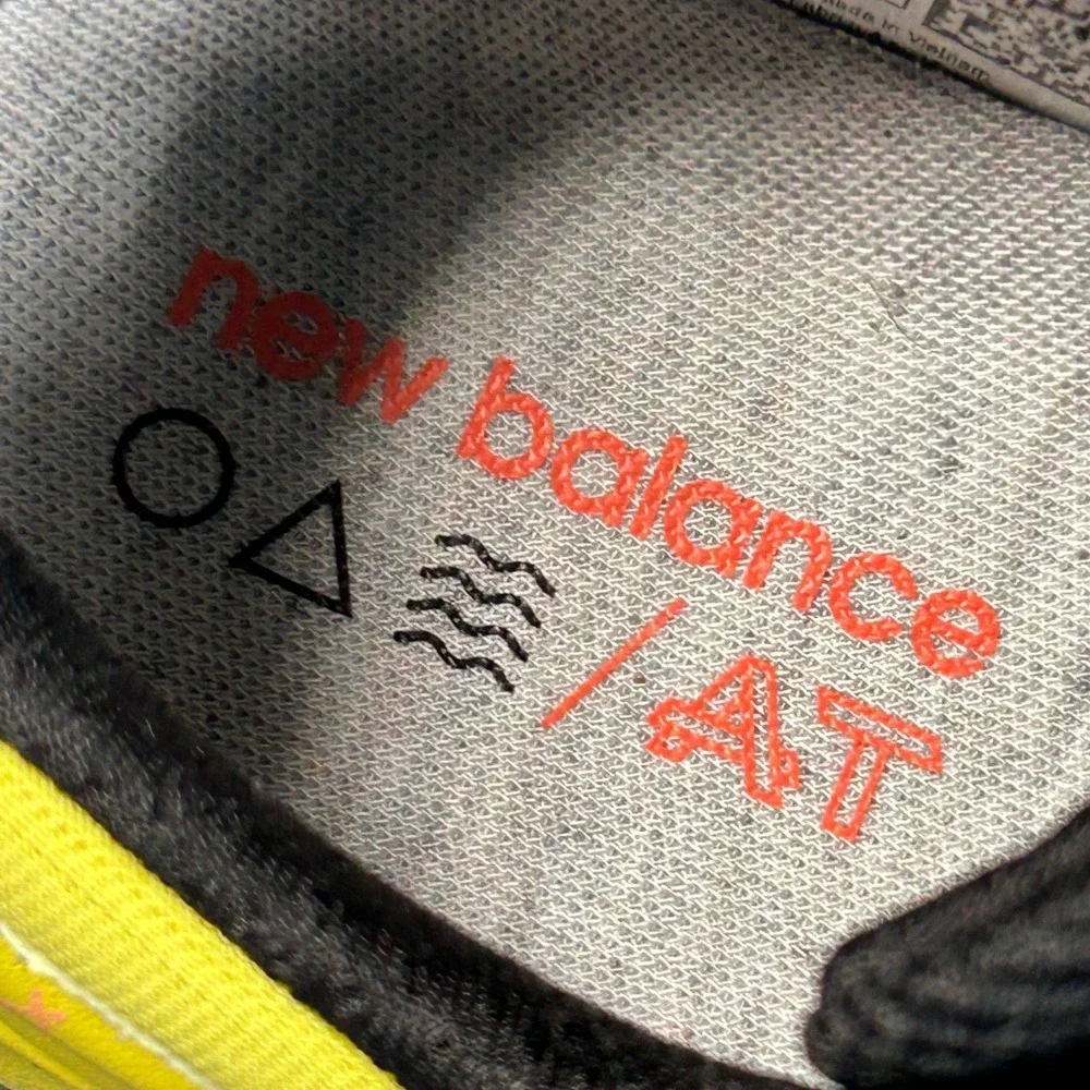 New Balance Fresh Foam X More Trail v3 Yellow Black WTMORCD3 Women 7.5 B Men 6D - Picture 14 of 14